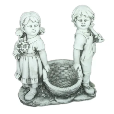 Gartenfigur Junge und Mädchen