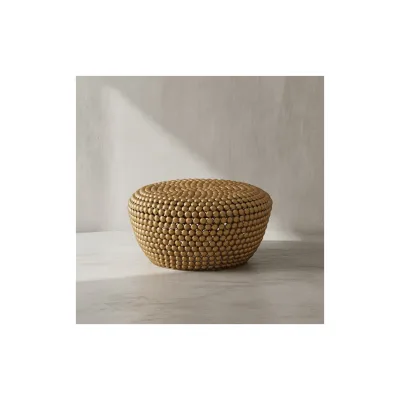 KADIMA DESIGN Beistelltisch BIFERNO: Orientalisches Design, goldfarbenes Aluminium, abgerundete Form, Ø 60 cm.