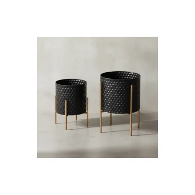 KADIMA DESIGN Schwarz-Goldene Metall-Blumentöpfe im 2er Set, Elegante Runde Pflanzkübel