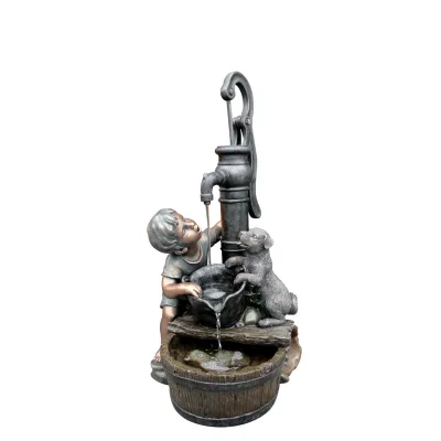 REGINA - Polyresin, Rustikale Dekoration "Junge und Hund am Brunnen"