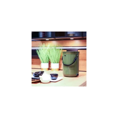 Skaza Bokashi Organko 2   Preisgekrönter Küchenkompostbehälter aus recyceltem Kunststoff   9.6 L   Starter Set für Küchenabfälle und Kompostierung   mit EM Bestreuung 1 kg   Olive Grün