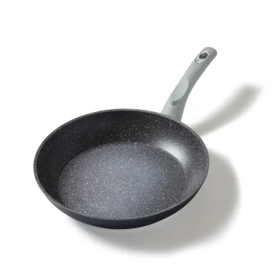 STONELINE Gourmundo Made in Germany Bratpfanne 28 cm, antihaft beschichtete Pfanne mit echten Steinpartikeln, alle Herdarten inkl. Induktion, fettfreies Braten